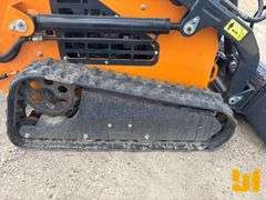 UNUSED LANDHERO LDH-H380 STAND ON MULTI TERRAIN LOADER