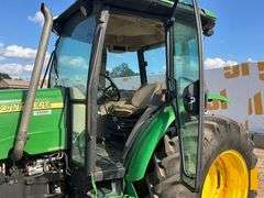 JOHN DEERE 5225 TRACTOR SN: LV5225T422205
