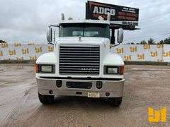 2012 MACK CHU613 PINNACLE TANDEM AXLE DAY CAB TRUCK TRACTOR VIN: 1M1AN07Y7CM009888
