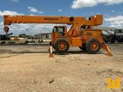 2011 BRODERSON RT300 ROUGH TERRAIN CRANE SN: 37818300
