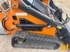 UNUSED LANDHERO LDH-H380 STAND ON MULTI TERRAIN LOADER