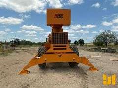 2011 BRODERSON RT300 ROUGH TERRAIN CRANE SN: 37818300