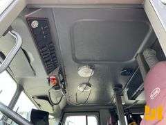 2002 E-ONE AERIAL LADDER/PUMP TRUCK VIN: 4EN3BCA8121004374 T/A  FIRE TRUCK