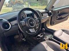 2010 MINI COOPER AUTOMOBILE VIN: WMWMF3C58ATZ24384