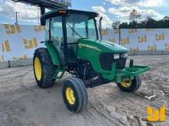 JOHN DEERE 5225 TRACTOR SN: LV5225T422205