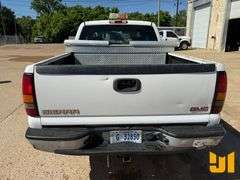 2005 GMC SIERRA 1500 EXTENDED CAB 4X4 PICKUP VIN: 1GTEK19V35E216696