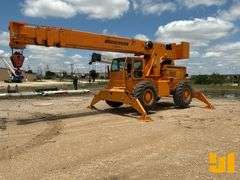 2011 BRODERSON RT300 ROUGH TERRAIN CRANE SN: 37818300