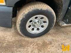 2013 CHEVROLET SILVERADO EXTENDED CAB 4X4 PICKUP VIN: 1GCRKPE79DZ357680