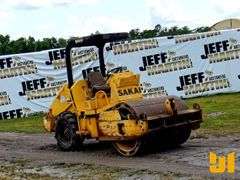 2005 SAKAI SV201TB SINGLE DRUM VIBRATORY ROLLER SN: VSV14T10123