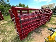 QTY OF (12) 10’ INTERLOCKING PANELS *** 2 PANELS DAMAGED***