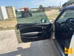2010 MINI COOPER AUTOMOBILE VIN: WMWMF3C58ATZ24384