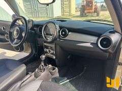2010 MINI COOPER AUTOMOBILE VIN: WMWMF3C58ATZ24384
