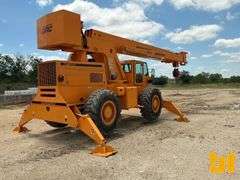 2011 BRODERSON RT300 ROUGH TERRAIN CRANE SN: 37818300