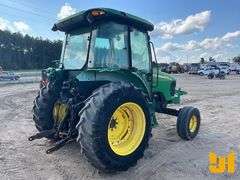 JOHN DEERE 5225 TRACTOR SN: LV5225T422205