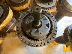 CAT 525B AXLE HOUSING