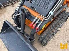UNUSED LANDHERO LDH-H380 STAND ON MULTI TERRAIN LOADER