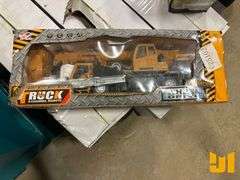 UNUSED 8-CHANNEL REMOTE CONTROL CRANE