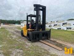 HYSTER ROUGH TERRAIN FORKLIFT