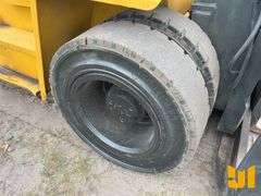 HYSTER ROUGH TERRAIN FORKLIFT