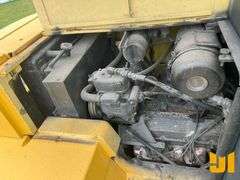 HYSTER ROUGH TERRAIN FORKLIFT