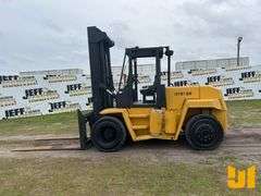 HYSTER ROUGH TERRAIN FORKLIFT
