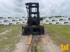 HYSTER ROUGH TERRAIN FORKLIFT
