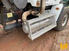 2010 FREIGHTLINER COLUMBIA 120 20500 LB BOOM TRUCK VIN: 1FVHF0CV5BDAW1310