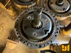 CAT 525B AXLE HOUSING