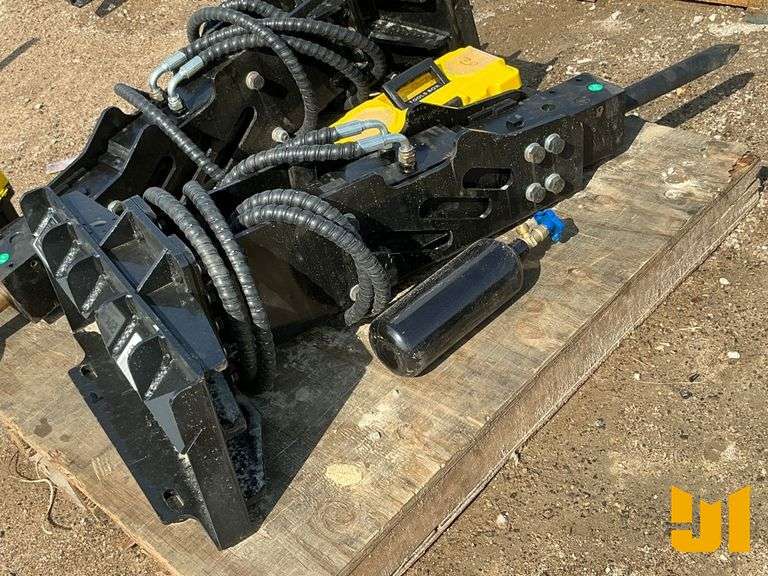 UNUSED 2025 GIYI GYP45 BREAKER HAMMER SN: PSC45250436