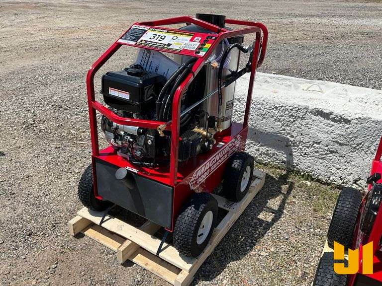 UNUSED EASY-KLEEN MAGNUM GOLD  PRESSURE WASHER SN: 252611