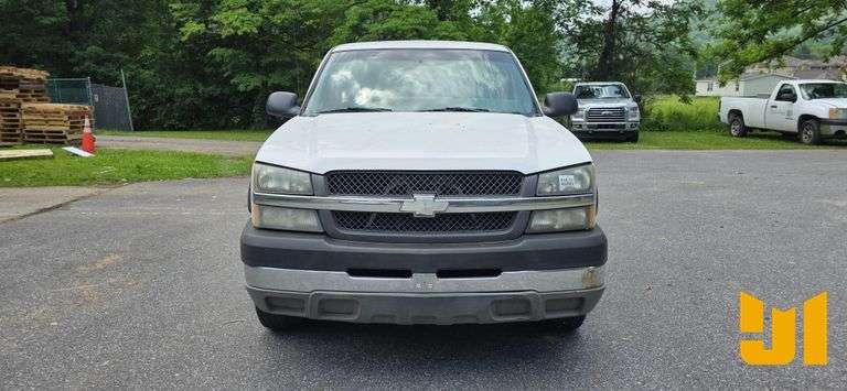 2003 CHEVROLET  SILVERADO 2500 S/A UTILITY TRUCK VIN: 1GBHC24UX3E110682