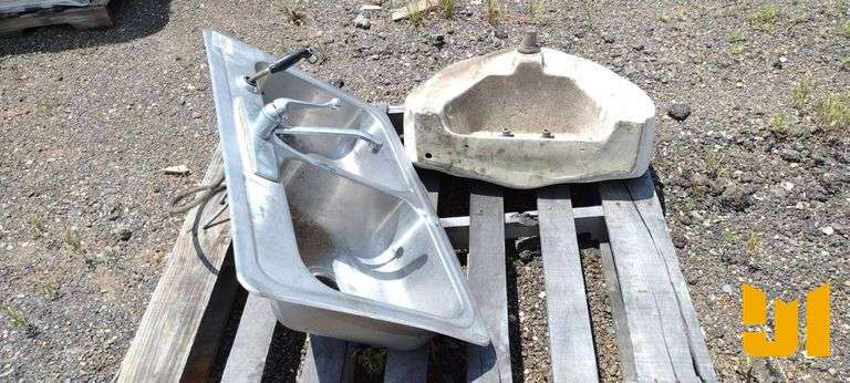 (1) METAL DOUBLE SINK, (1) SINGLE SINK