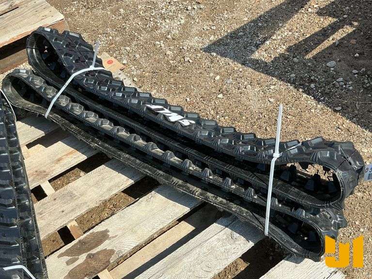 UNUSED SKLP MINI EXCAVATOR RUBBER TRACK  TO FIT 1-3 TON EXCAVATOR