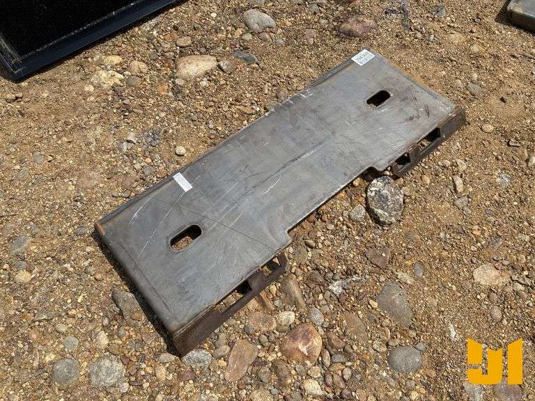 KC 46” UNIVERSAL MOUNTING PLATE