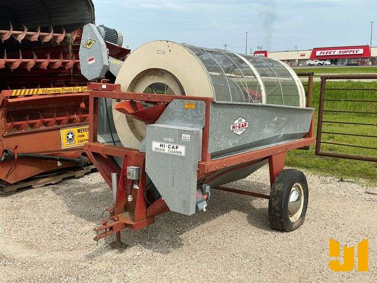 DMC HI CAP 548 SN: 548790557 GRAIN SCREENER