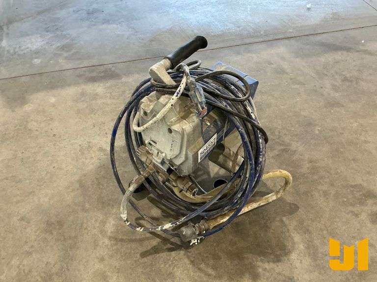GRACO MAGNUM ELECTRIC AIRLESS PAINT SPRAYER, ***UNTESTED***