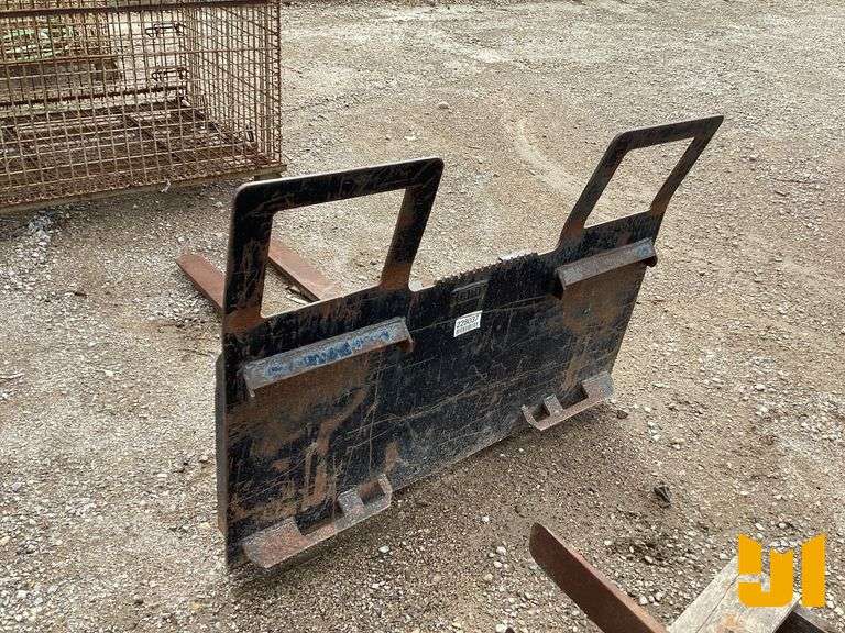 KIT CONTAINER PALLET FORKS 48 INCH SN: KC82063