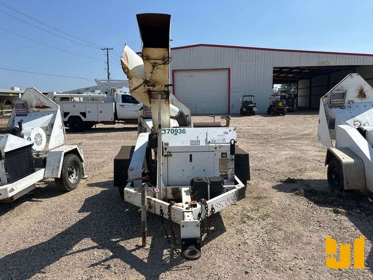 2009 ALTEC WC126 PORTABLE CHIPPER SN: 5WDS110119S200229
