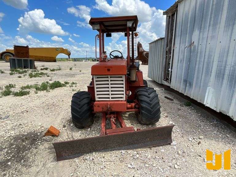 1996 DITCH WITCH 4500DD TRENCHER SN: 3N1081
