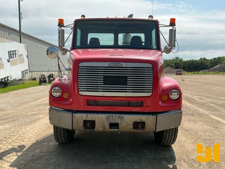 2002 FREIGHTLINER FL112 TANDEM AXLE CAB & CHASSIS VIN: 1FVHBGA872HK42089