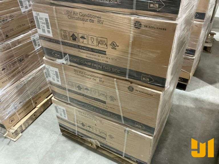 (5) GENERAL ELECTRIC ARC13AACW AIR CONDITIONING UNITS, COLOR- WHITE