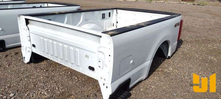 FORD 8FT PICKUP BED W/BUMPER
