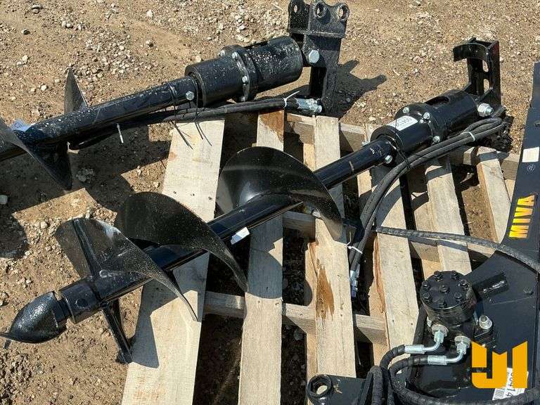 UNUSED 12” HYDRAULIC AUGER ATTACHMENT