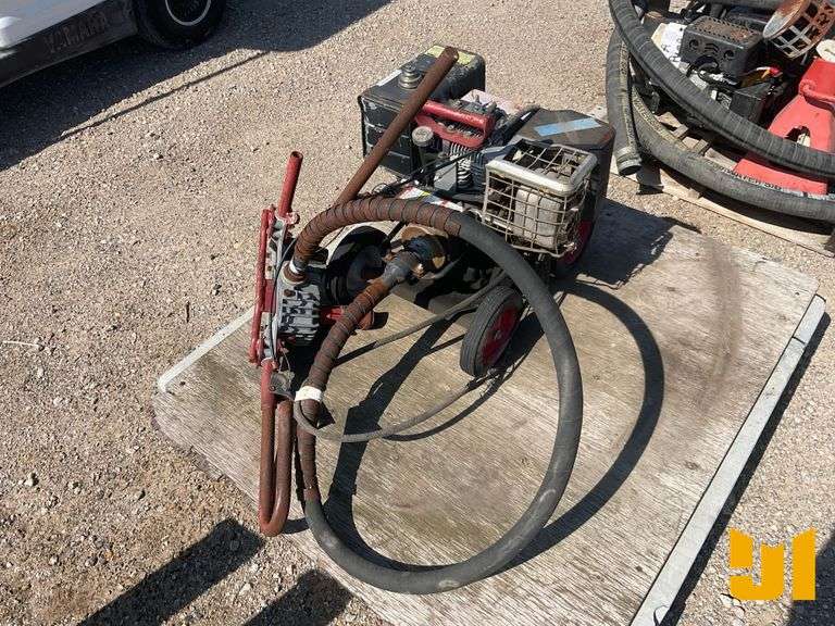 LITTLE BEAVER PORTABLE AUGER (NO BITS)