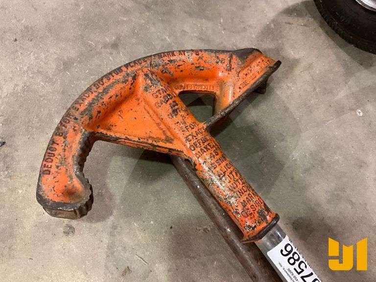 QTY OF (2) 3/4" MANUAL CONDUIT BENDERS
