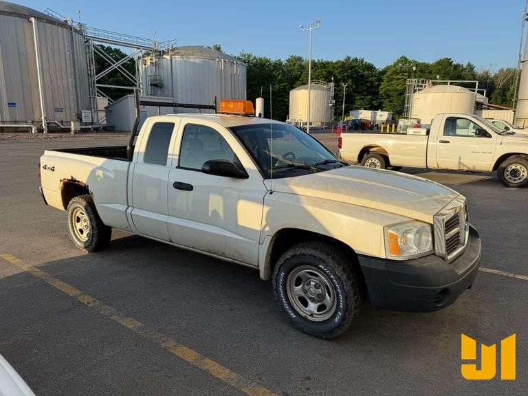 2006 DODGE DAKOTA EXTENDED CAB 4X4 PICKUP VIN: 1D7HW22K76S695107