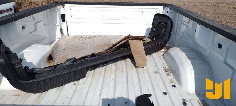 CHEVROLET  8FT PICKUP BED W/BUMPER