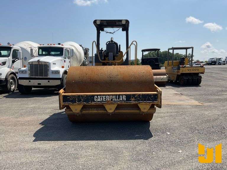 2005 CATERPILLAR CS-533E SINGLE DRUM VIBRATORY ROLLER SN: CATCS533EDAK00316