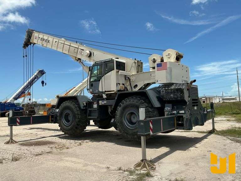 2014 TEREX RT670 ROUGH TERRAIN CRANE SN: 161709