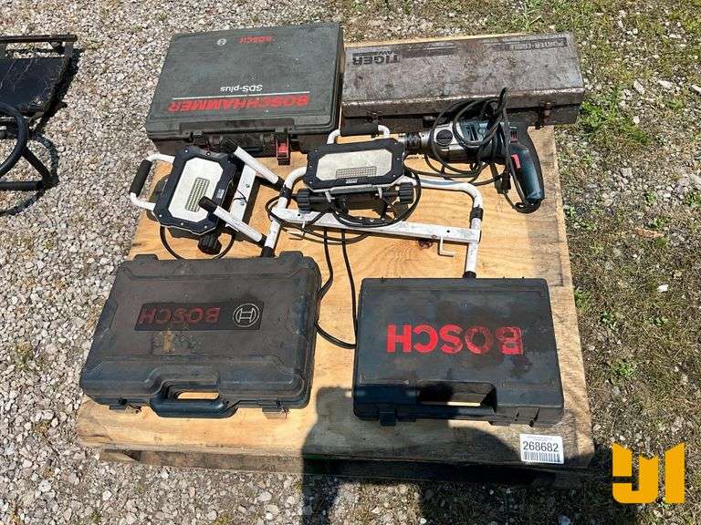 LOT OF VARIOUS HAND TOOLS TO INCLUDE CORDLESS BOSCH DRILL,
